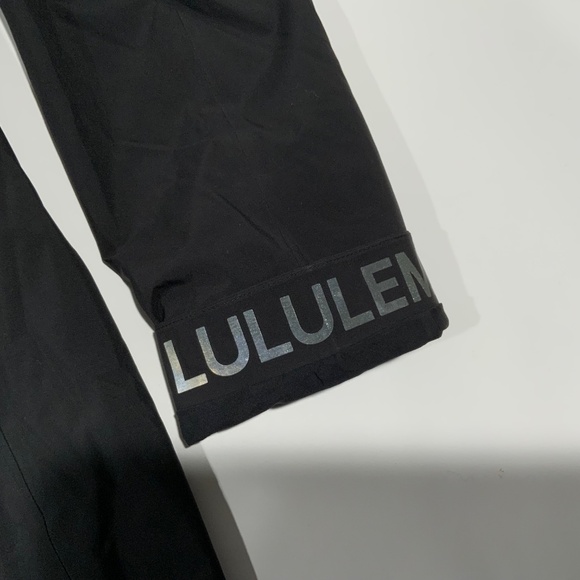 Lululemon Sz 12 Rain Rebel Jacket Black W4BOGS - Picture 9 of 12